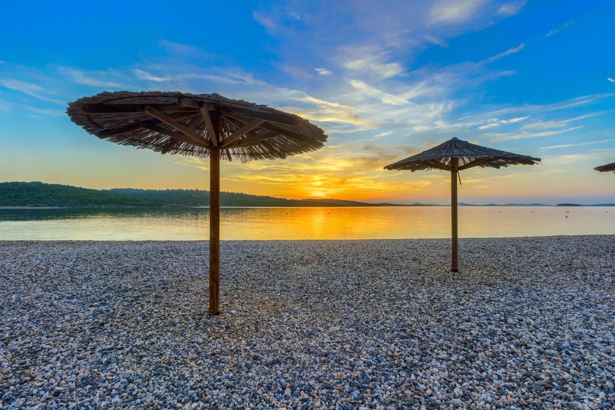 Apartmani Mato Pirovac Exteriér fotografie