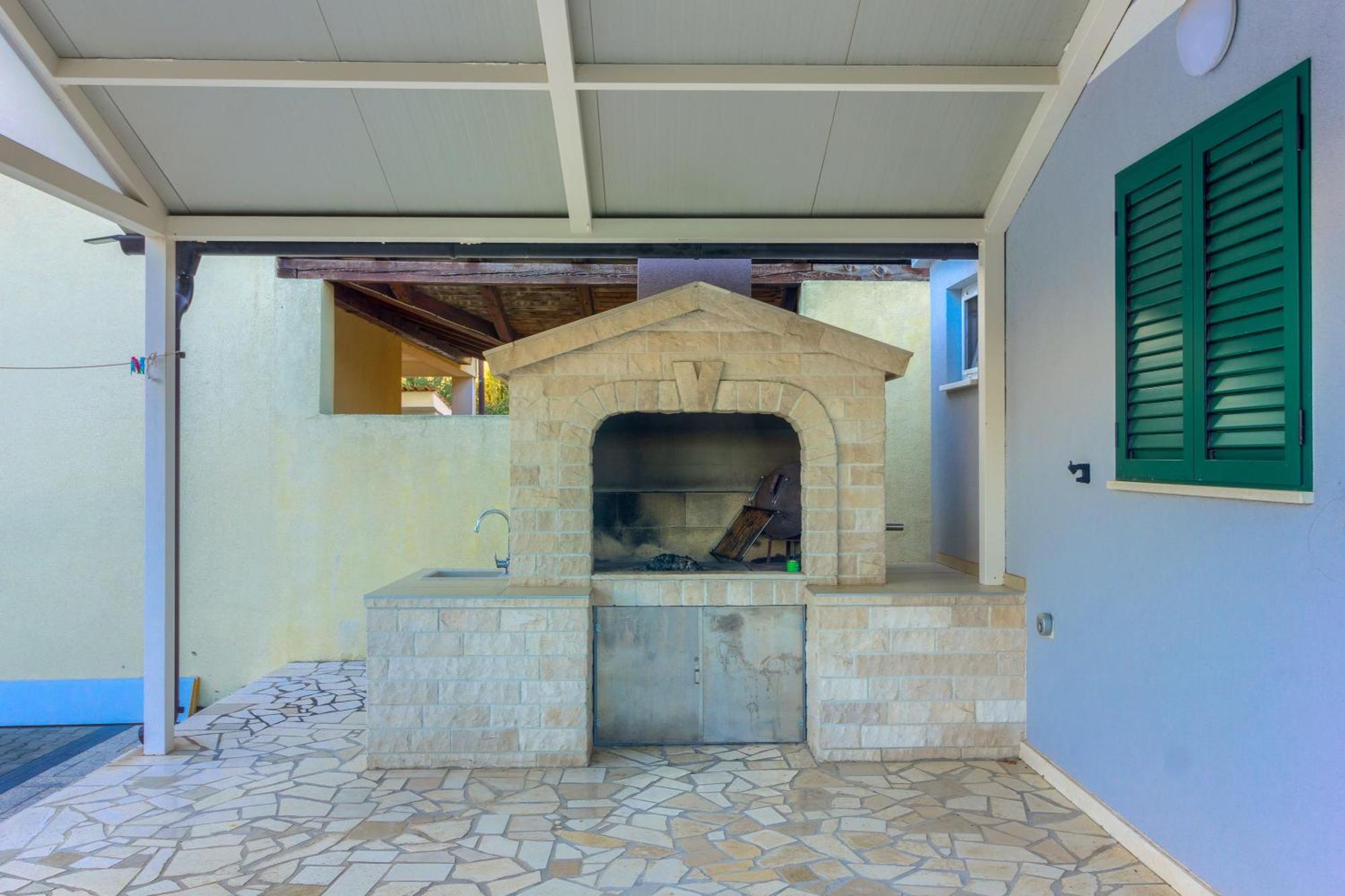 Apartmani Mato Pirovac Exteriér fotografie