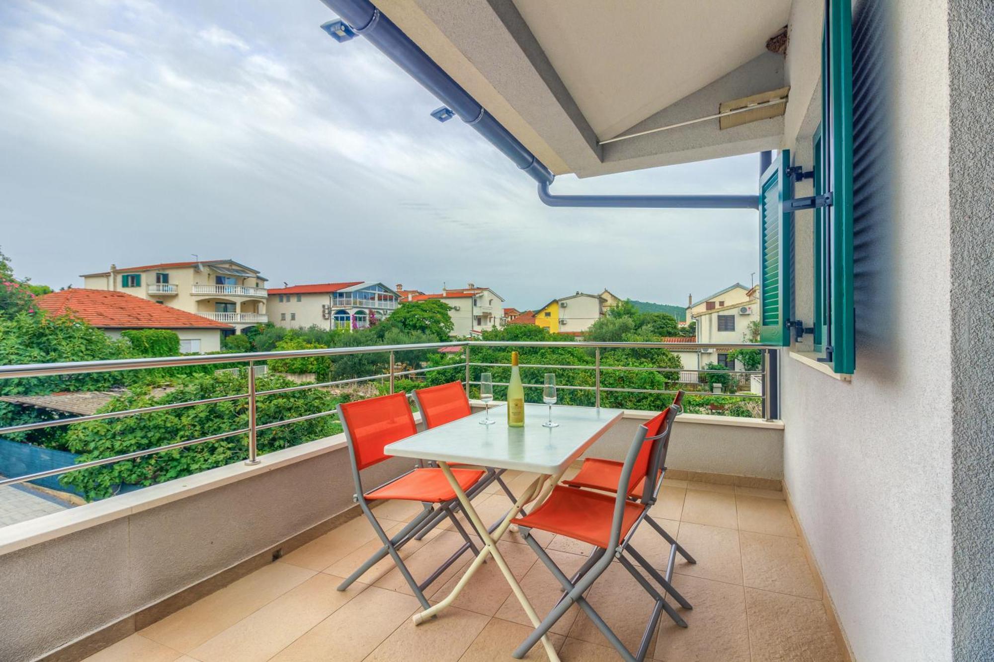 Apartmani Mato Pirovac Exteriér fotografie