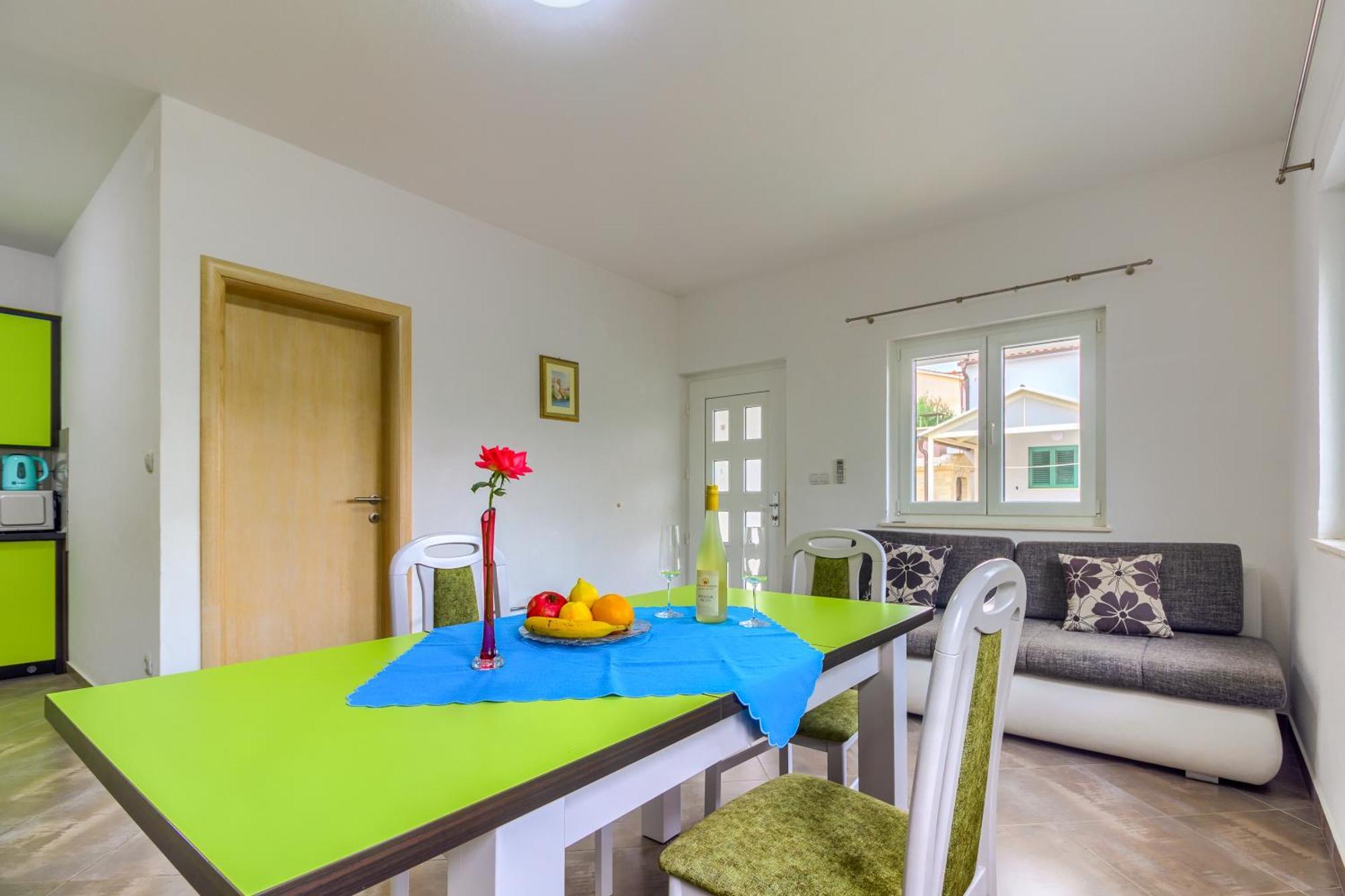 Apartmani Mato Pirovac Exteriér fotografie