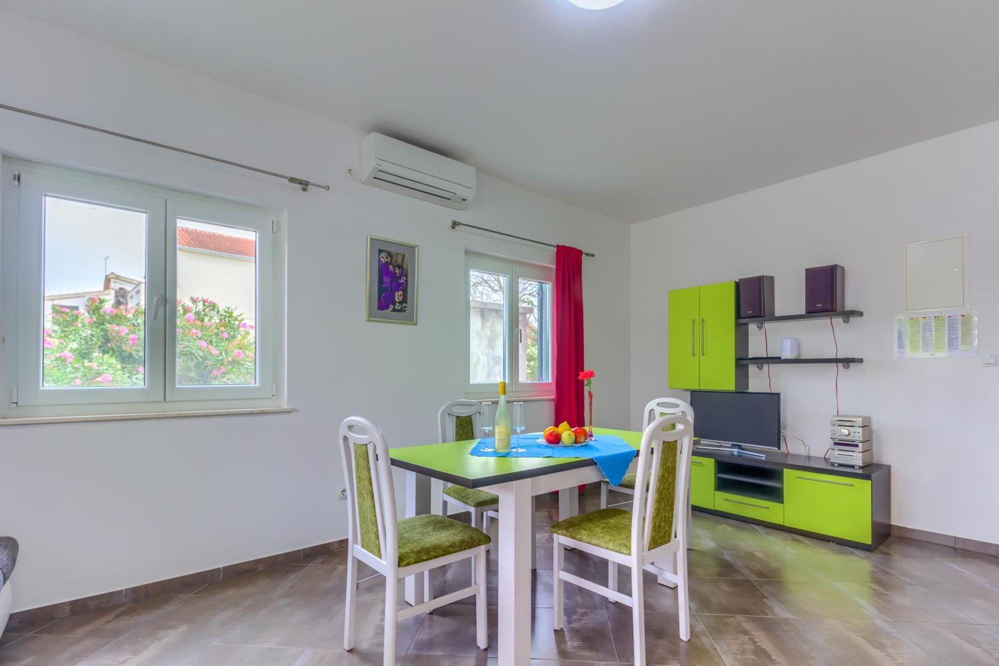 Apartmani Mato Pirovac Exteriér fotografie