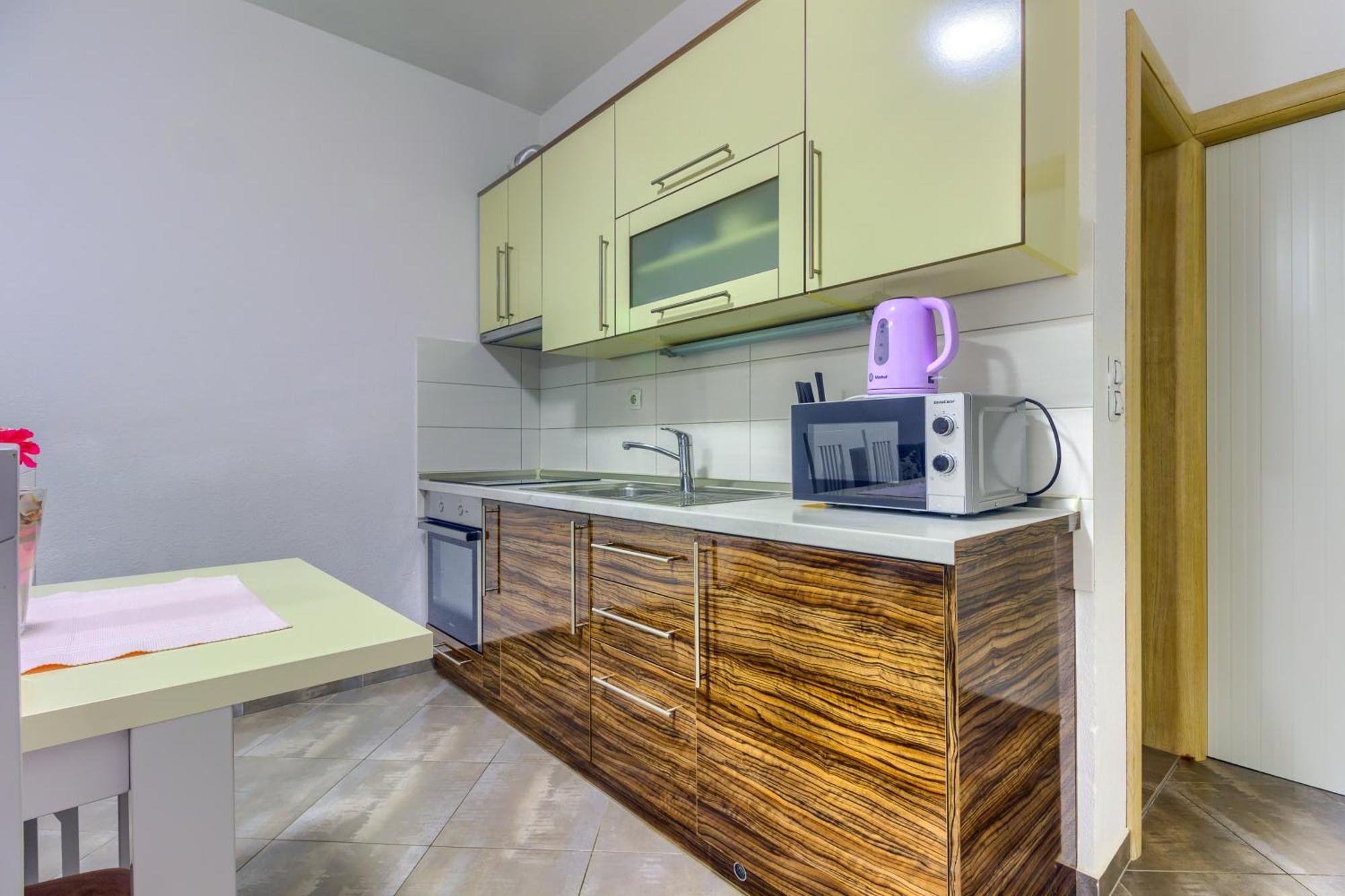 Apartmani Mato Pirovac Exteriér fotografie