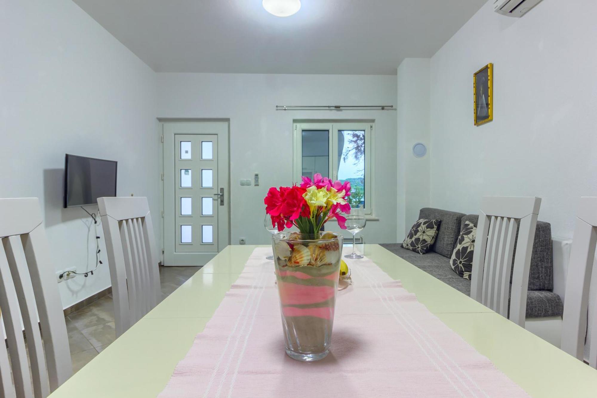 Apartmani Mato Pirovac Exteriér fotografie