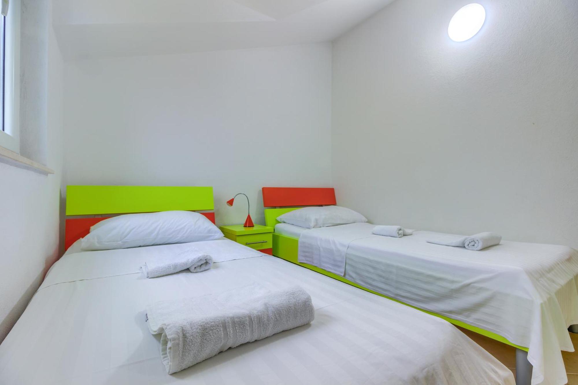 Apartmani Mato Pirovac Exteriér fotografie